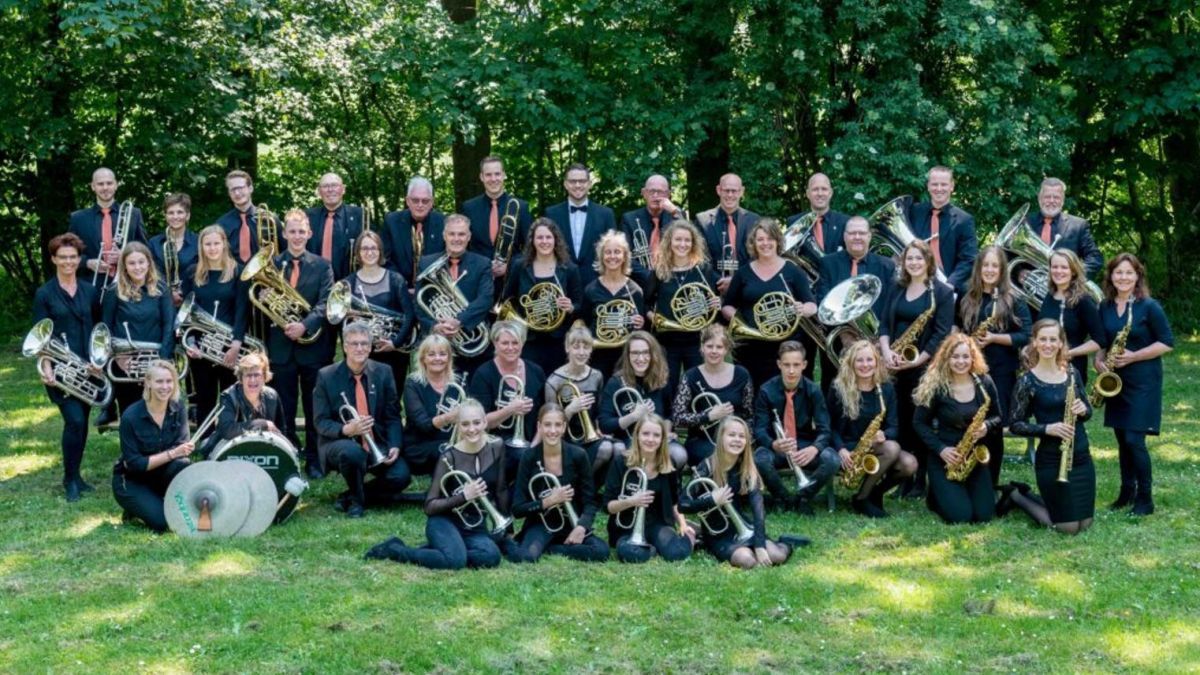 Die Muziekvereniging „Excelsior“ aus Friesland besucht die Partnerstadt Drolshagen. von privat