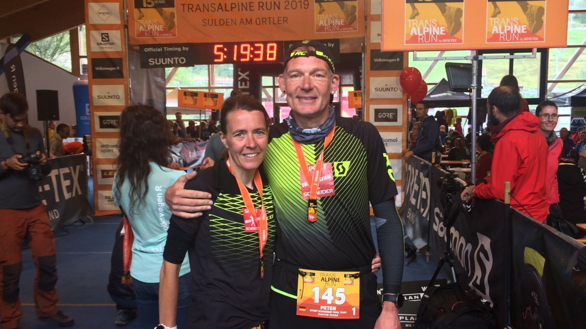 Carmen Otto und Peter Schneider liefen auf Platz 9 beim Transalpine Run. von privat