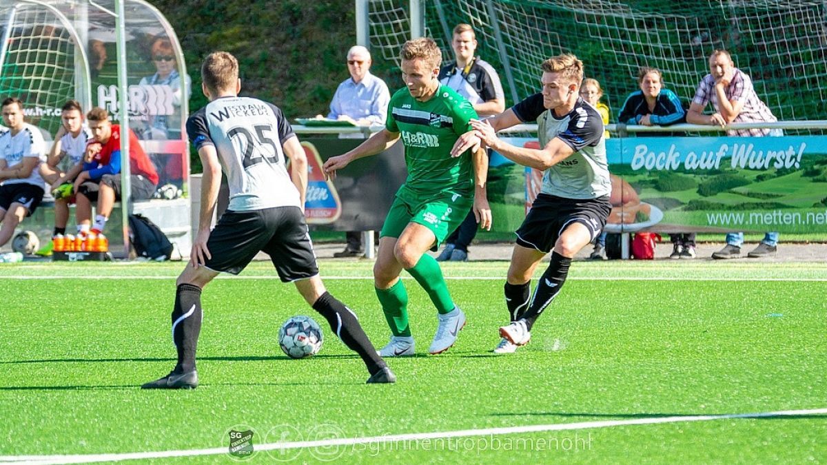 Die SG Finnentrop/Bamenohl hat den ersten Tabellenplatz gefestigt. von SG Finnentrop/Bamenohl