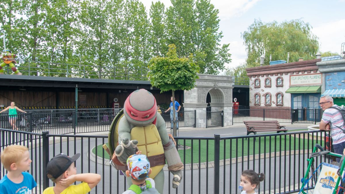 Im Movie Park können die Teilnehmer unter anderem auf die Teenage Mutant Ninja Turtles treffen. von Symbol Nils Dinkel