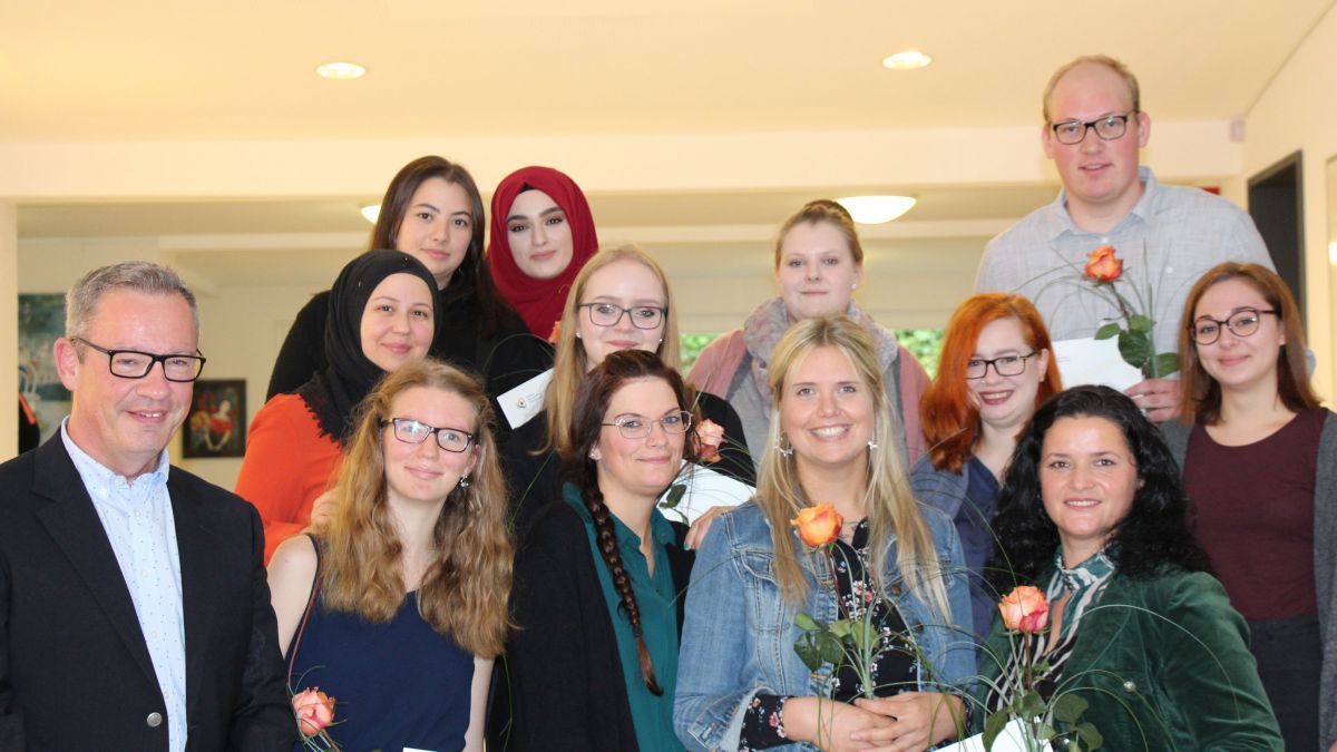 Die Absolventen der  Krankenpflegeassistenzschule der Katholischen Hospitalgesellschaft Südwestfalen. von privat