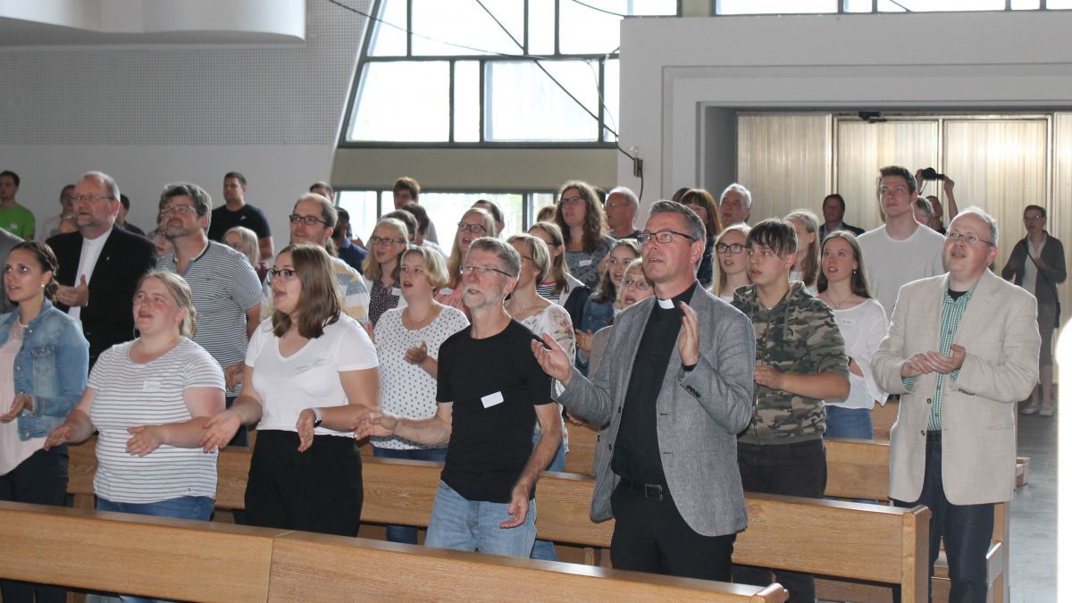 Begeisternde Musik, wie hier bei der Eröffnung des Jugendspirituellen Zentrums, wird es am Sonntagabend in der Klosterkirche geben. von Kaufmann