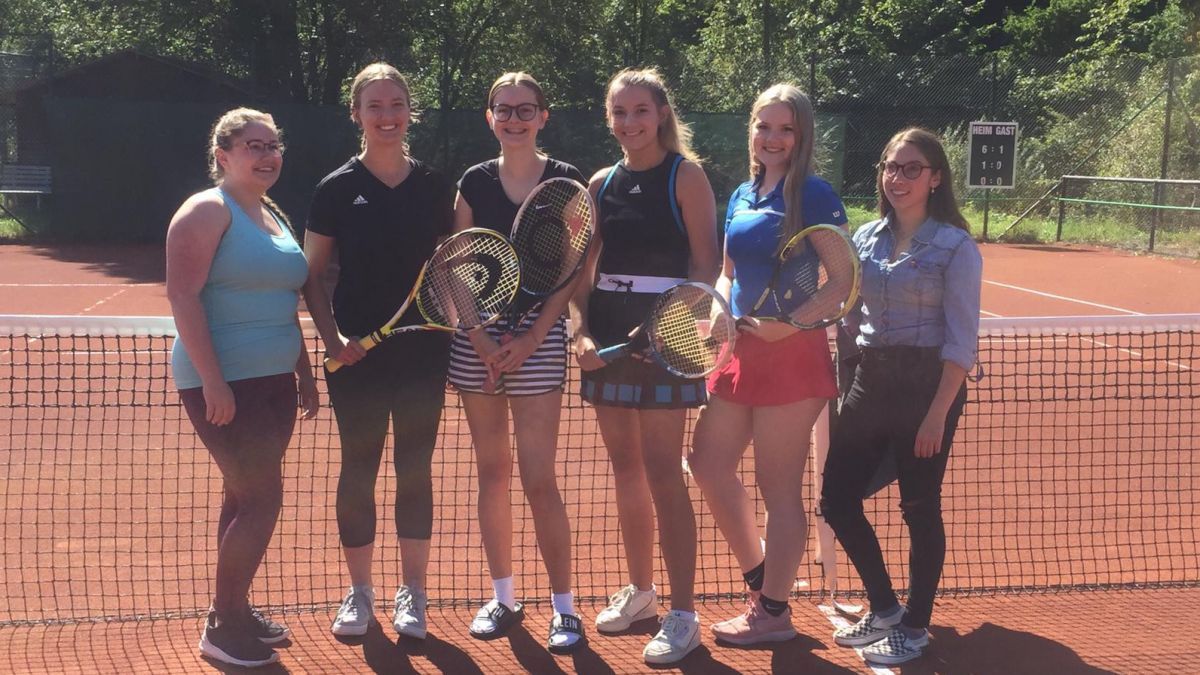 Die U 18-Damenmannschaft des TC Kirchhundem ist Kreismeister. von privat