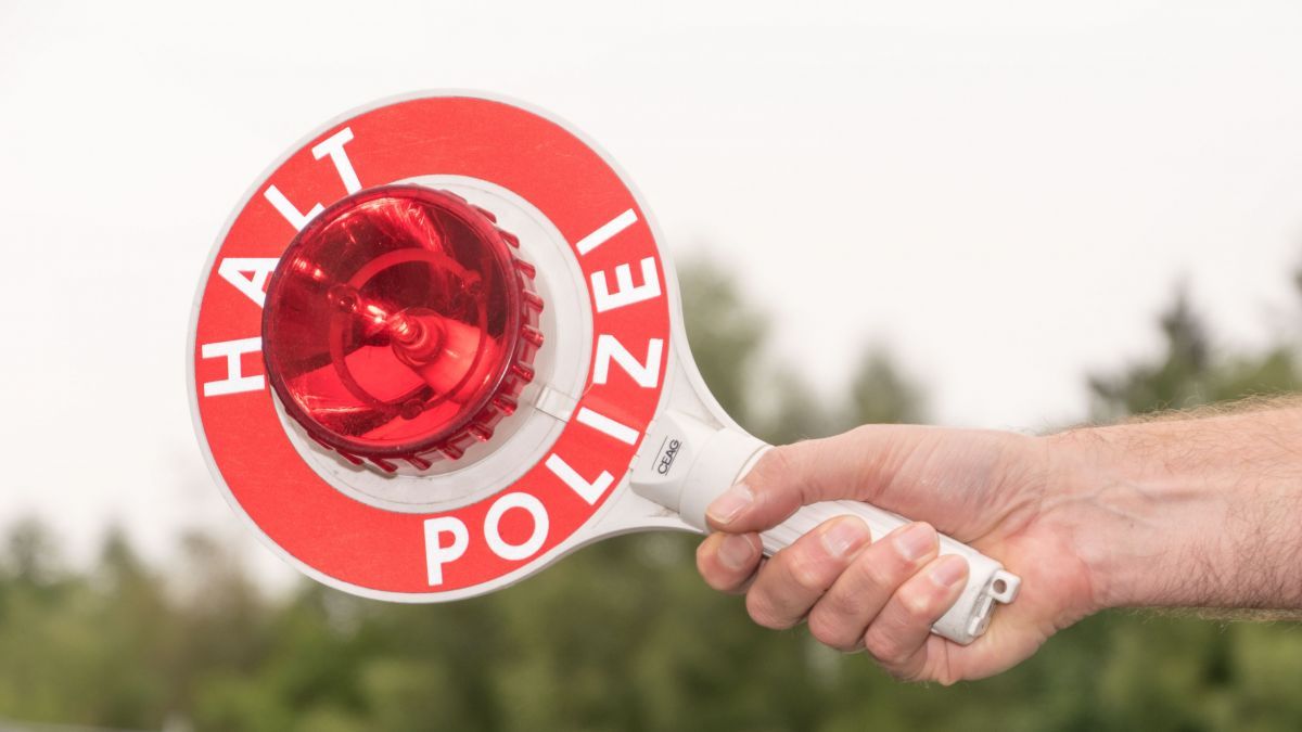  von Symbol Nils Dinkel