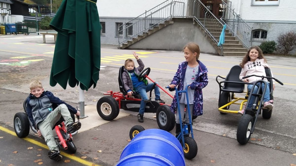 Das Spielmobil der OT Grevenbrück sorgte für Abwechslung. von privat