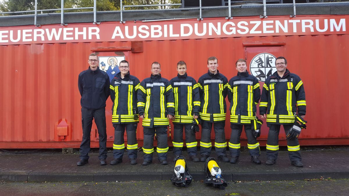 Fünf neue Atemschutzgeräteträger für die Gemeinde Kirchhundem. von Feuerwehr der Gemeinde Kirchhundem