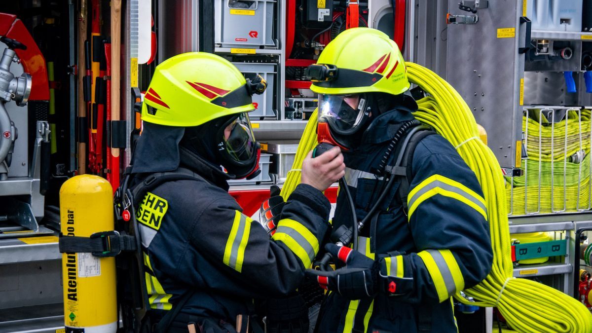 Bei der Übung der Einheit Lenhausen waren auch die Atemschutzträger gefragt. von Lukas Tilke