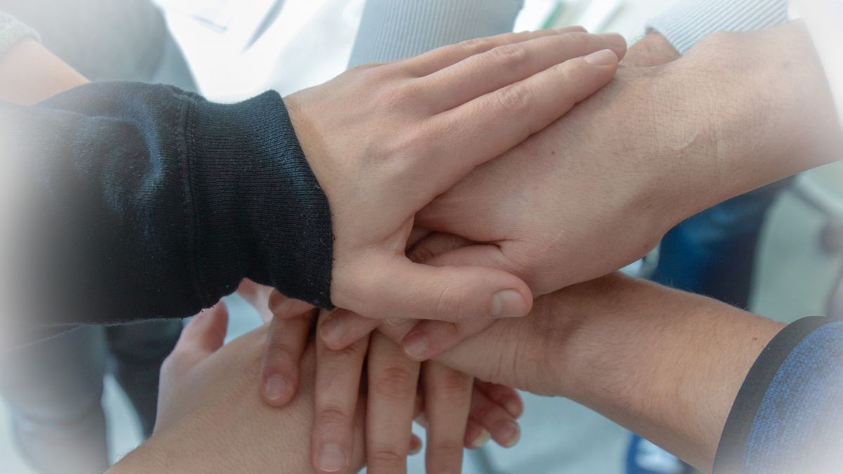  von Symbol Nils Dinkel