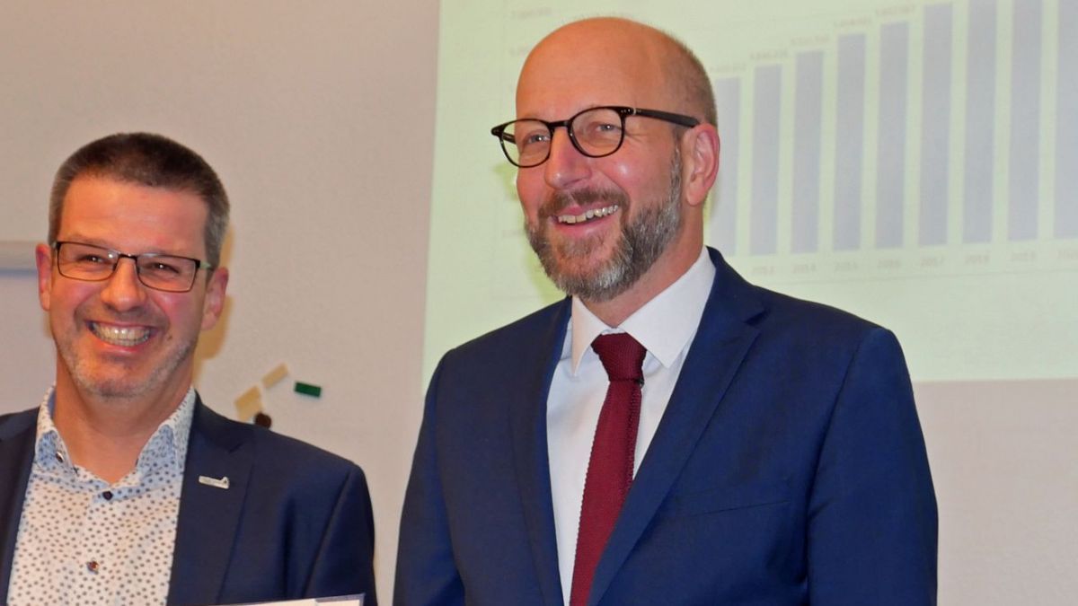 Bürgermeister Ulrich Berghof (r.) und Kämmerer Rainer Lange stellten den Entwurf des Haushaltsplans 2020 vor. von Rüdiger Kahlke