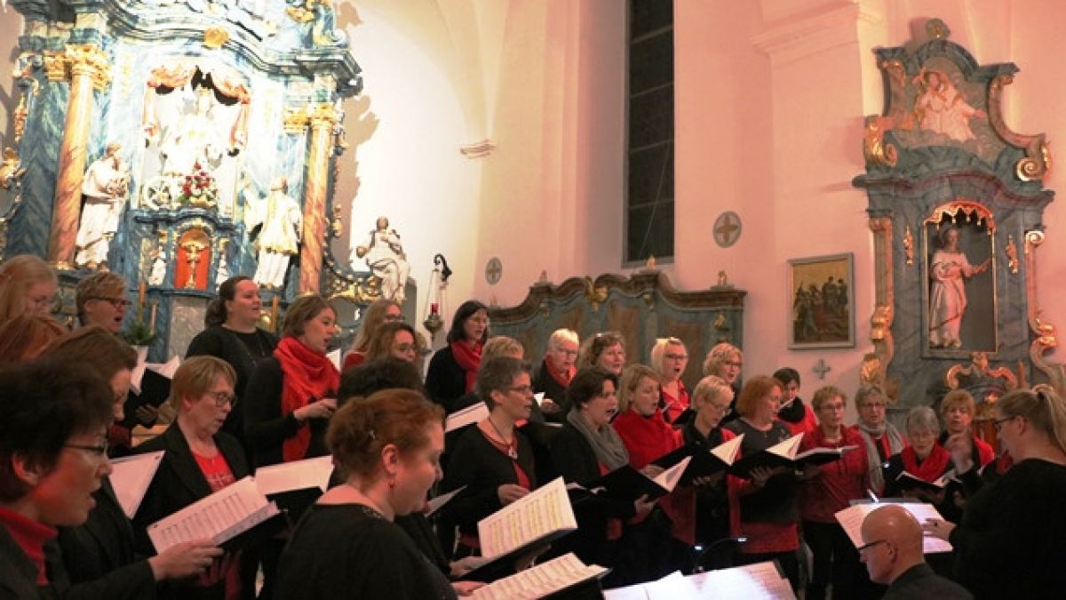 Die Kirche war gut gefüllt beim Adventskonzert in Heinsberg. von A. Jungermann