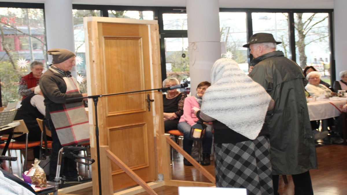 Eine Adventsfeier hat kürzlich für die Bewohner des Seniorenhauses in Elspe stattgefunden. von privat
