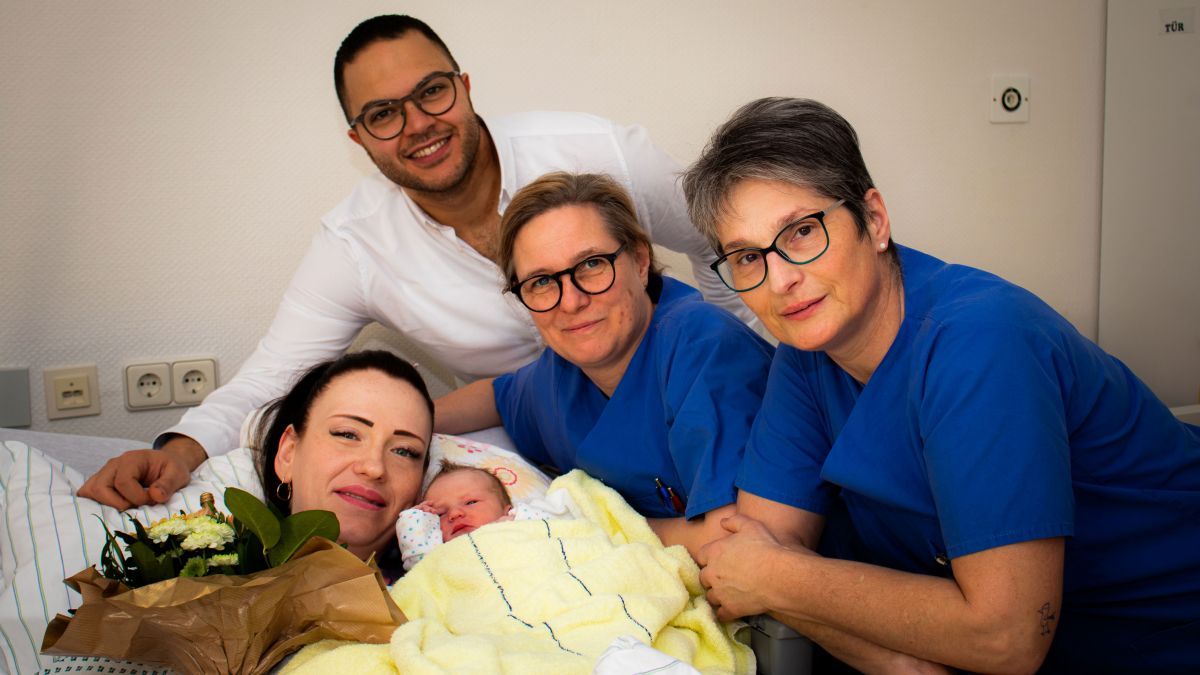 Herzlich willkommen geheißen wurde Lina Emilia, das 450. Baby, das in 2019 im St.-Josefs-Hospital geboren wurde. von privat