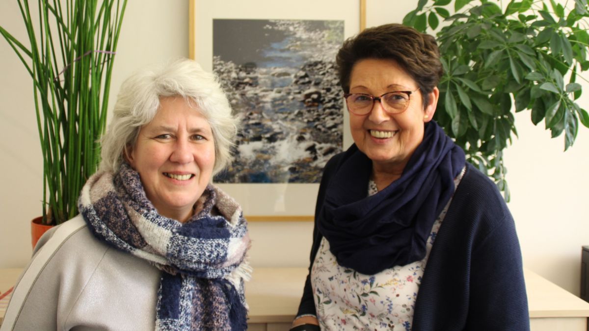 Die Camino-Koordinatorinnen Gertrud Dobbener und Jutta Voß (rechts) laden zum Informationsabend ein. von privat