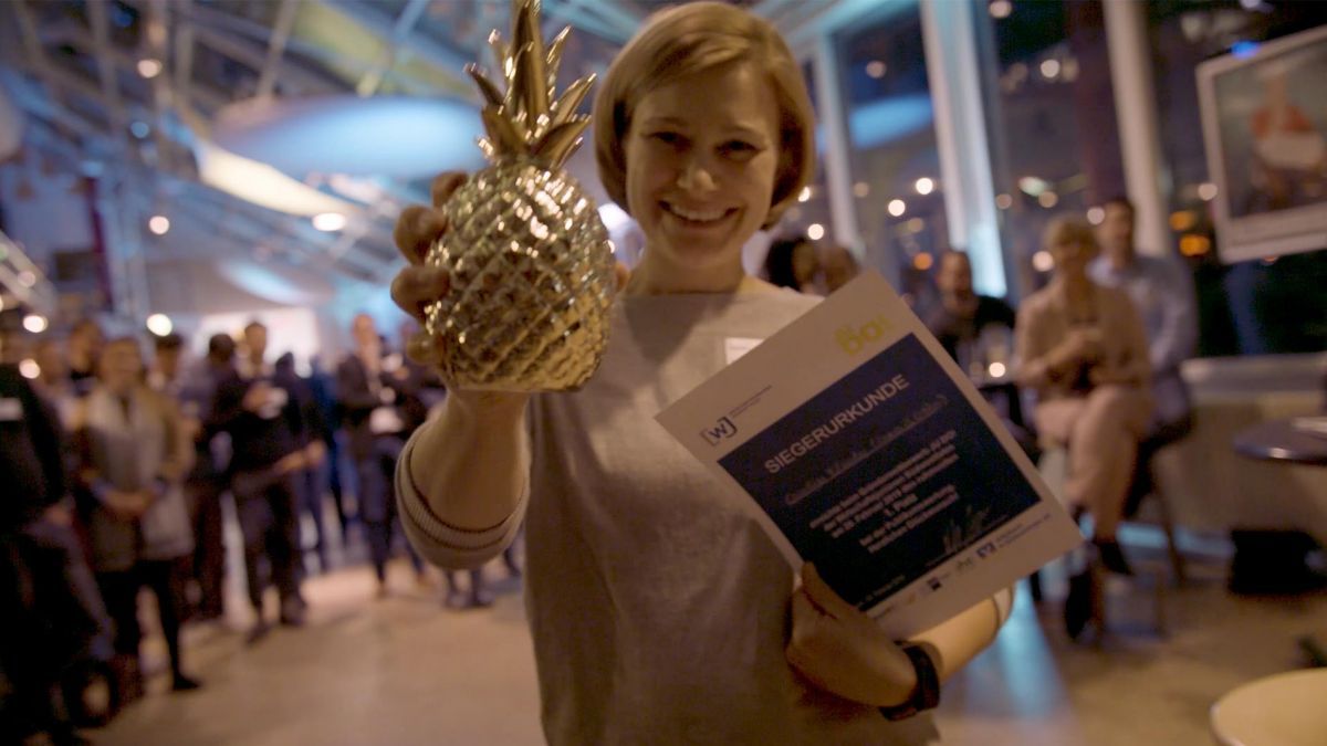 Preisträgerin 2018, Caroline Flender aus Kreuztal, die auch den Unternehmerpreis Südwestfalen in der Kategorie Gründer gewonnen hat. von IHK Siegen