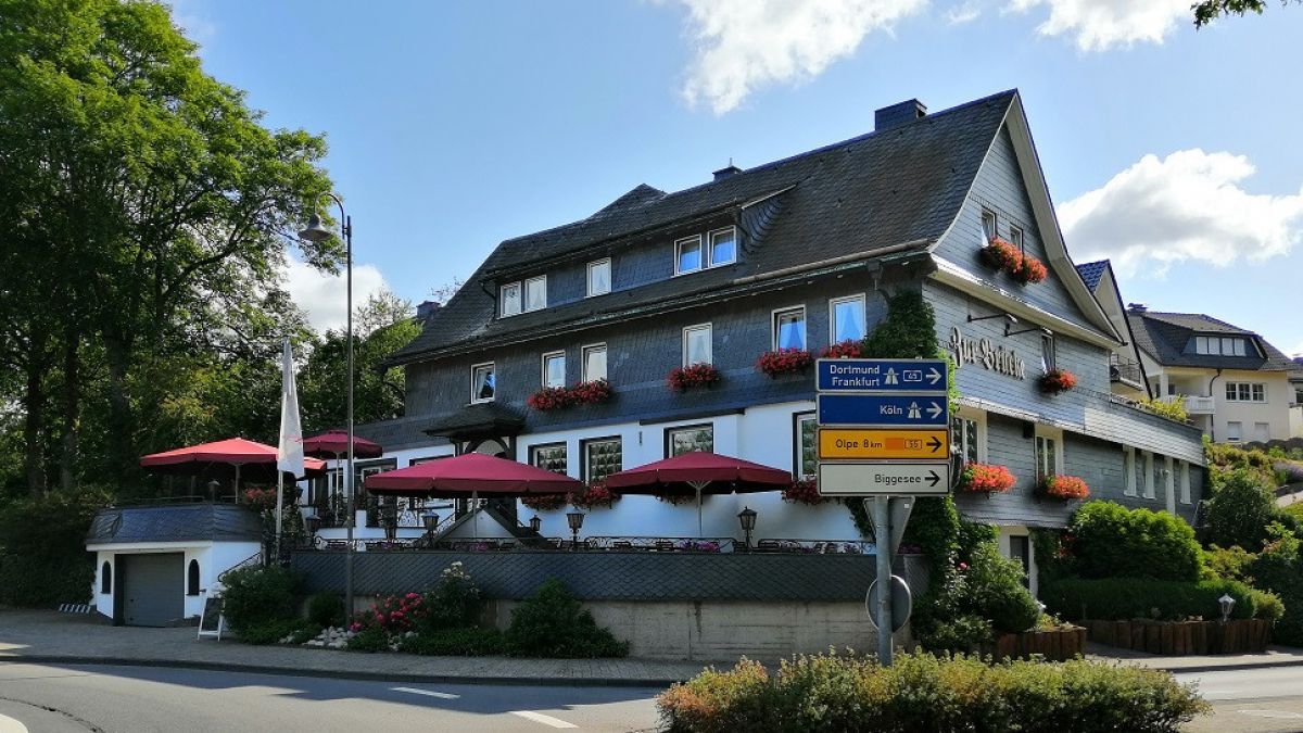 Das Hotel „Zur Brücke“ in Drolshagen bietet den perfekten Ausgangsort für Ausflüge, Wanderungen und Radtouren. von Hotel „Zur Brücke“