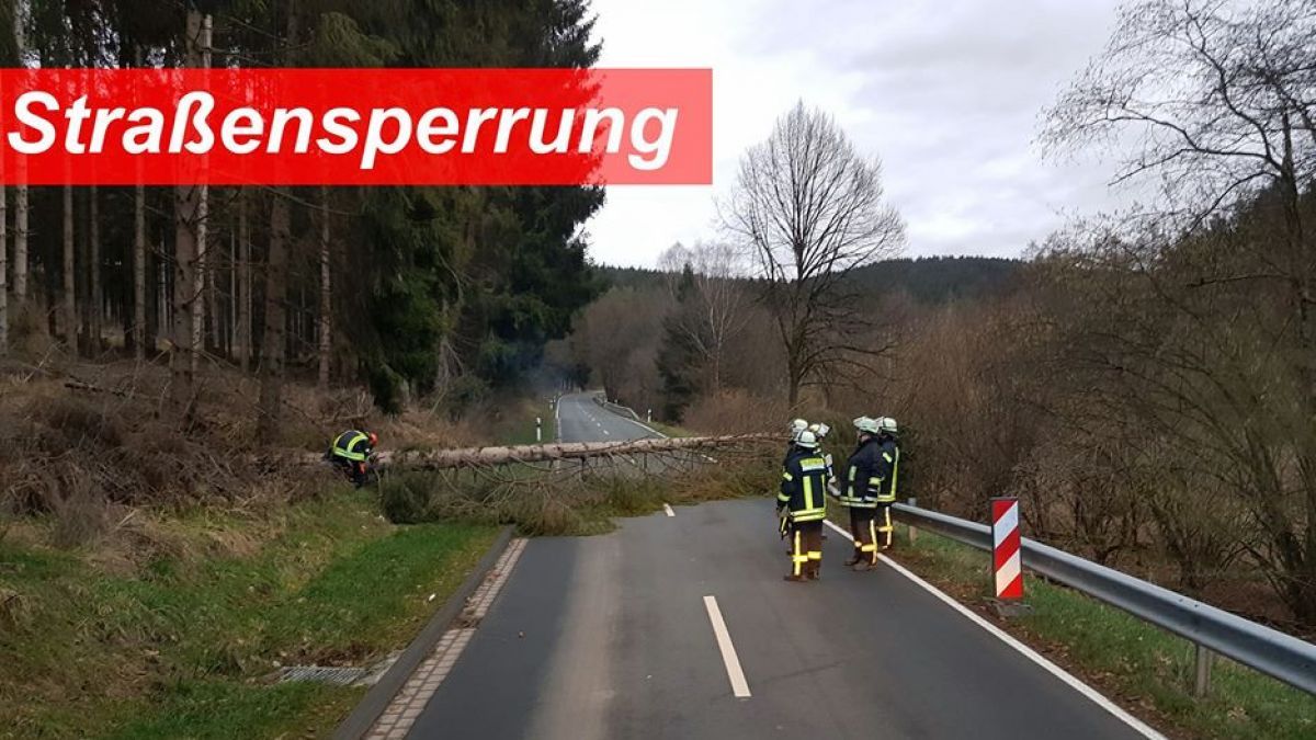 Die Straße zwischen Gerlingen und Elben bleibt vorerst gesperrt. von Feuerwehr Wenden