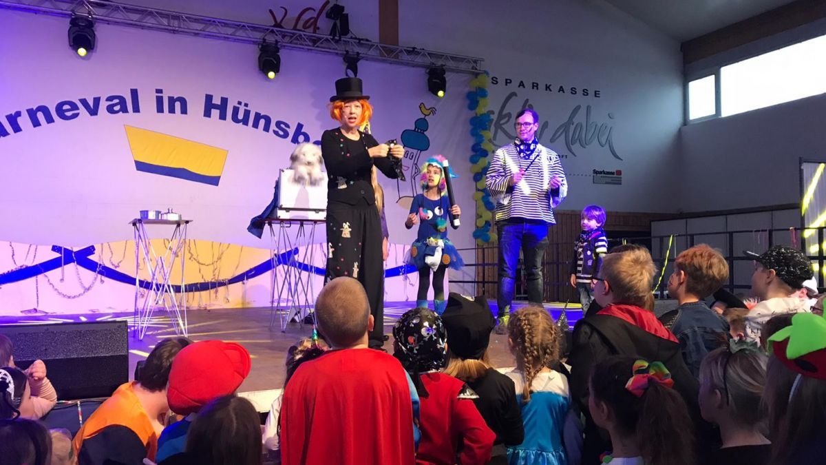 Bunt und abwechslungsreich: der Kinderkarneval in Hünsborn. von privat