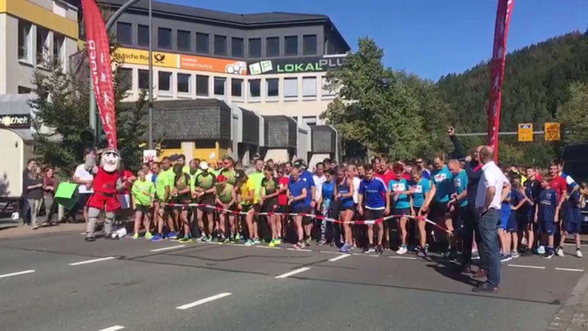 Rund 260 Läufer nahmen am ersten Firmen- und Vereinslauf teil. von Sigrid Mynar