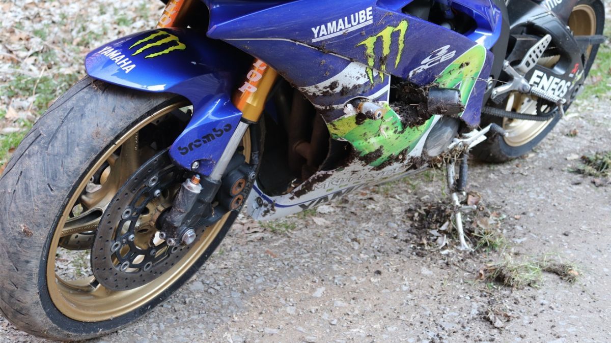 Am Motorrad entstand Sachschaden in vierstelliger Höhe. von Polizei Olpe