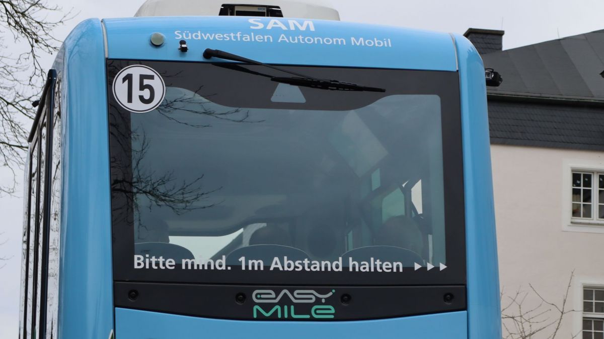 Der autonome Bus startet nach der Corona-Zwangspause wieder in Drolshagen. Es gilt die Maskenpflicht. von Rüdiger Kahlke
