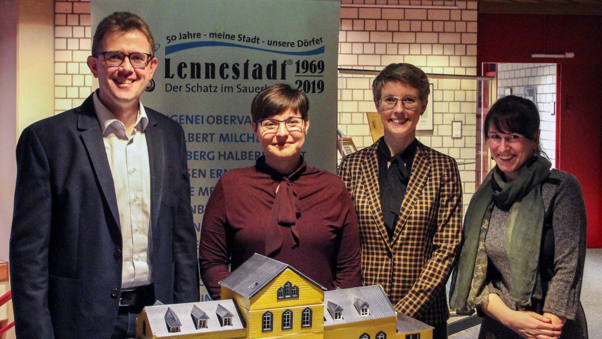 Die Stadt Lennestadt plant gemeinsam mit der Geschichtsmanufaktur aus Dortmund die neue Dauerausstellung. von Stadt Lennestadt
