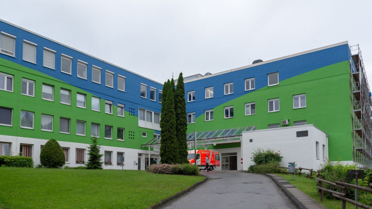 Im St.-Josefs-Hospital wird möglicherweise noch im Herbst 2020 ein MRT stehen. von Nils Dinkel