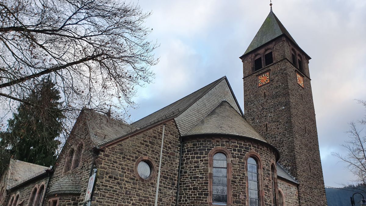 In der Saalhauser Kirche findet eine Messfeier zu Ehren der hl. Katharina Kasper statt, anschließend wird ein Film gezeigt. von Andrea Schulte