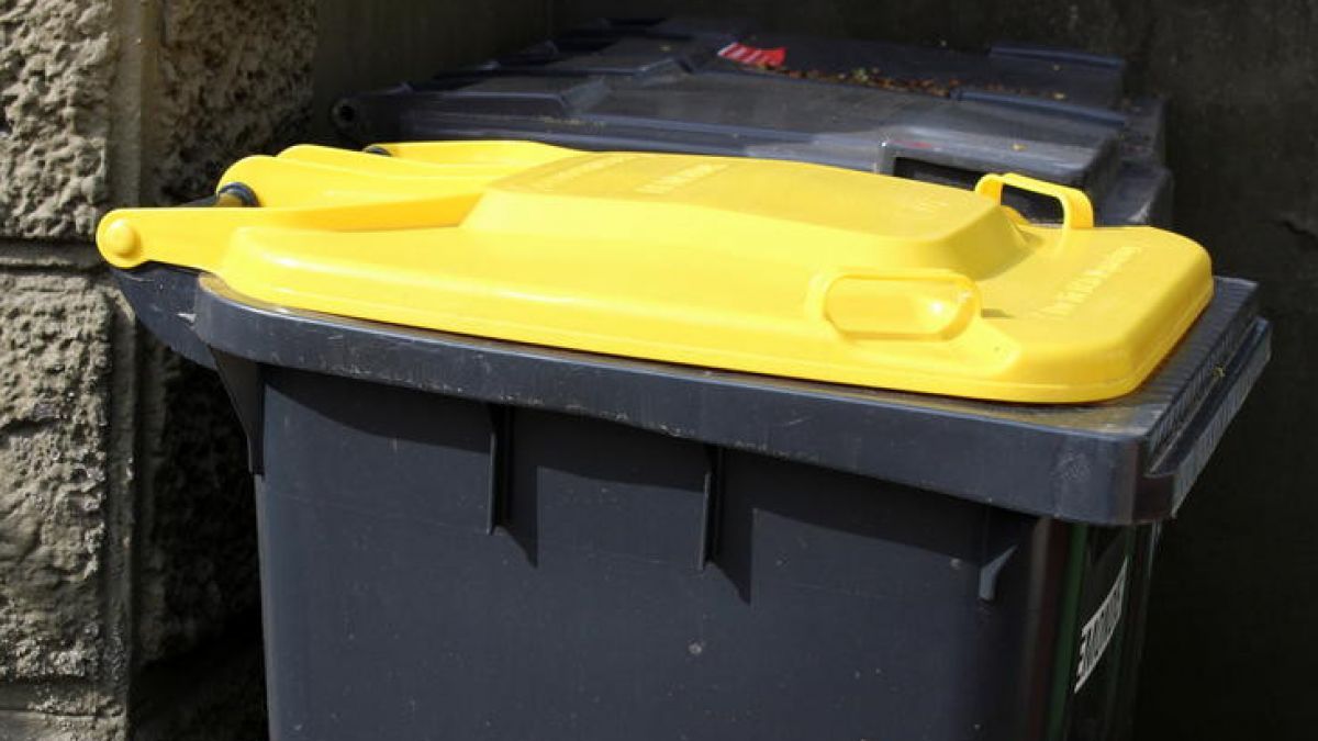 Im Stadtgebiet Attendorn werden in der 26. Kalenderwoche die gelben Tonnen ausgeliefert. von privat