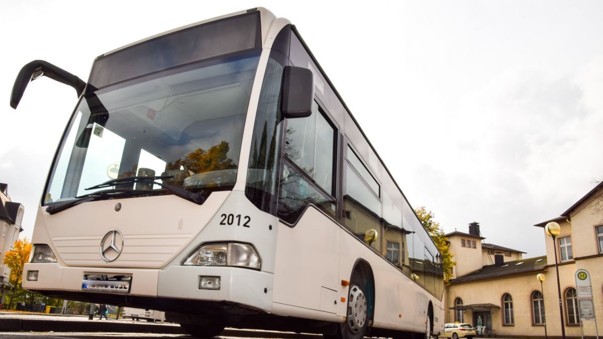 Ab Herbst 2022 sollen wieder Schnellbusse zwischen Olpe und Siegen verkehren. von Symbol Prillwitz