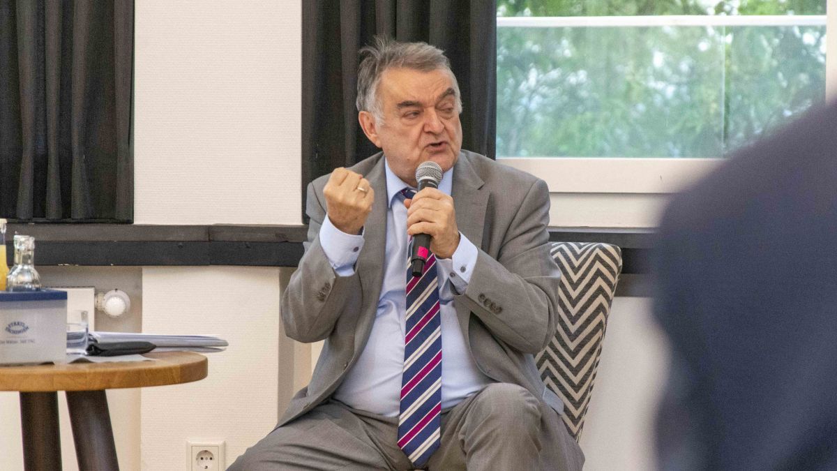 NRW-Innenminister Herbert Reul besuchte ein Fachgespräch der CDU in Lennestadt. von s: Nils Dinkel