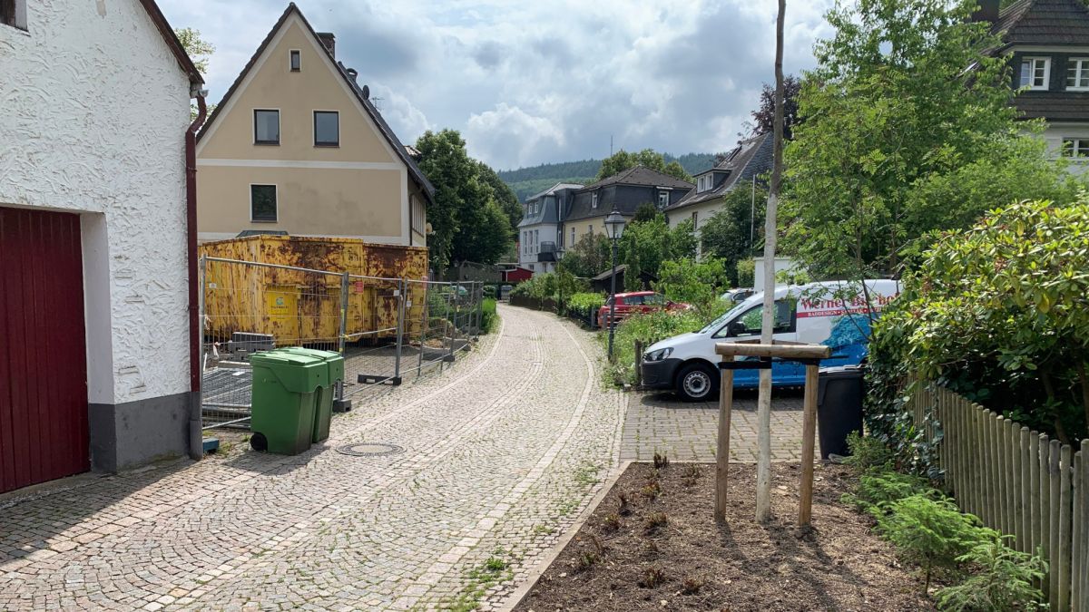 Am Spindelsburggraben kommt es auf Grund einer privaten Baumaßnahme zu Verkehrsbehinderungen. von privat