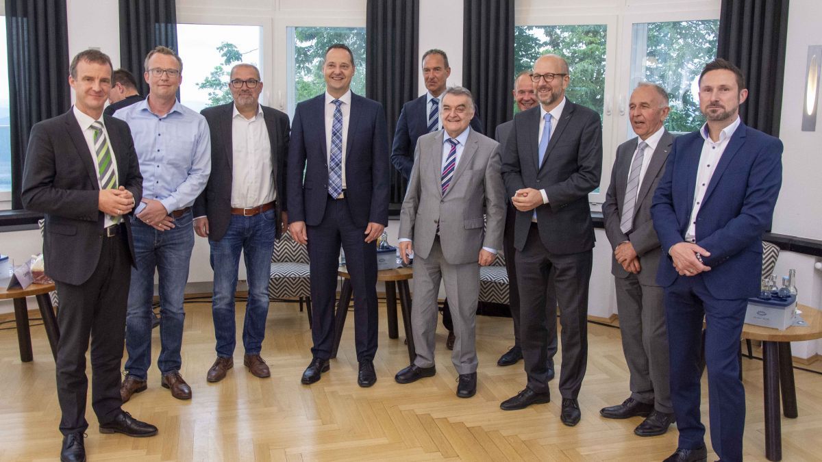Die CDU-Bürgermeister bzw. Bürgermeisterkandidaten mit Minister Reul bei der Veranstaltung auf der Hohen Bracht. von Nils Dinkel