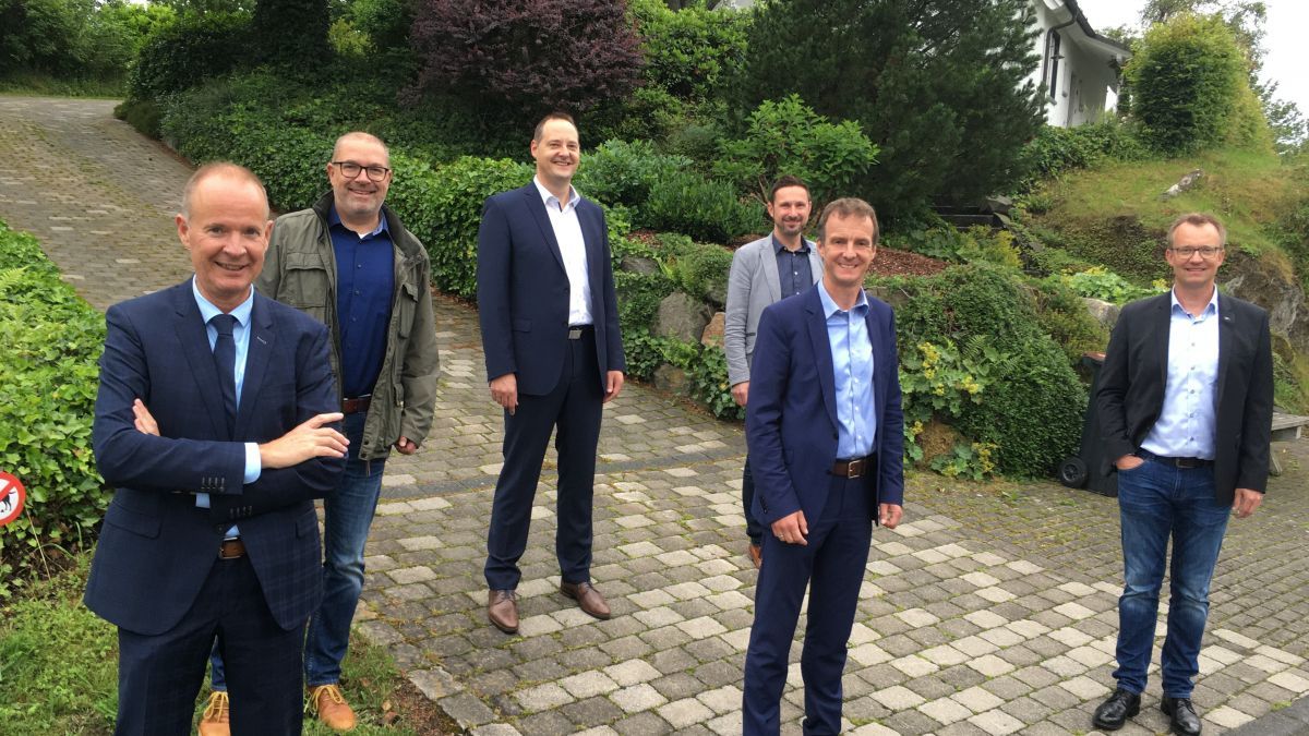 CDU-Landratskandidat Theo Melcher (vorne links) und die CDU-Bürgermeisterkandidaten tauschten sich aus. Auf dem Foto fehlt Uli Berghof. von privat