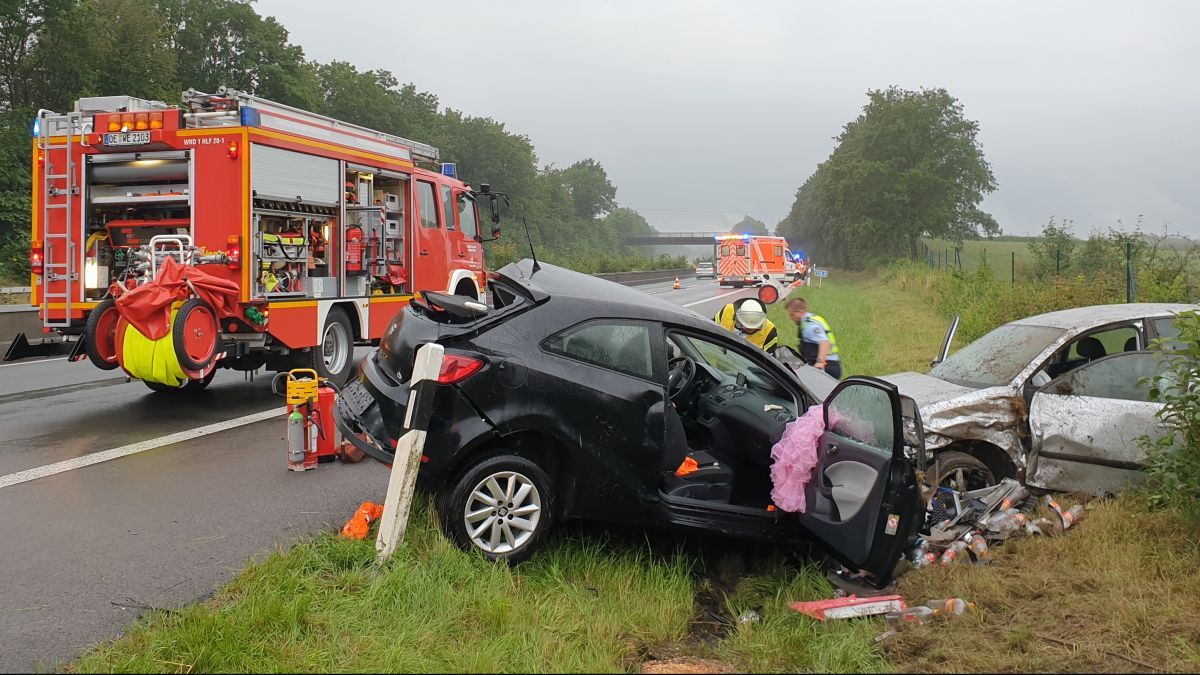 Auf der A 4 bei Wenden hat sich am Donnerstagabend, 16. Juli, ein Verkehrsunfall mit zwei Verletzten ereignet. von Kai Osthoff