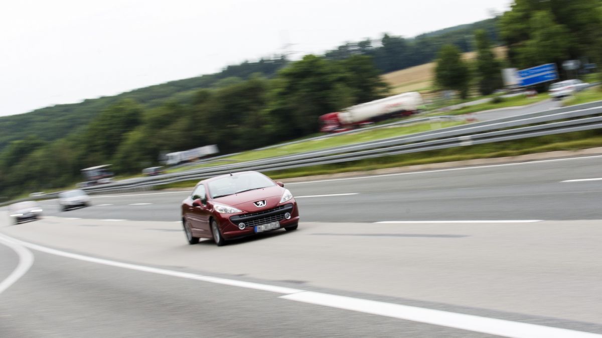  von Symbol Nils Dinkel