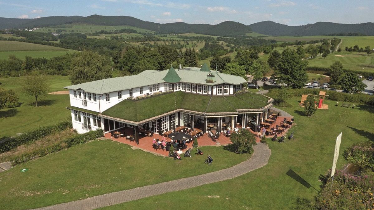 Das Golf-Café-Restaurant des Hotel Deimann bietet eine Raumvielfalt von klassisch bis extravagant. von Hotel Deimann GmbH & Co. KG