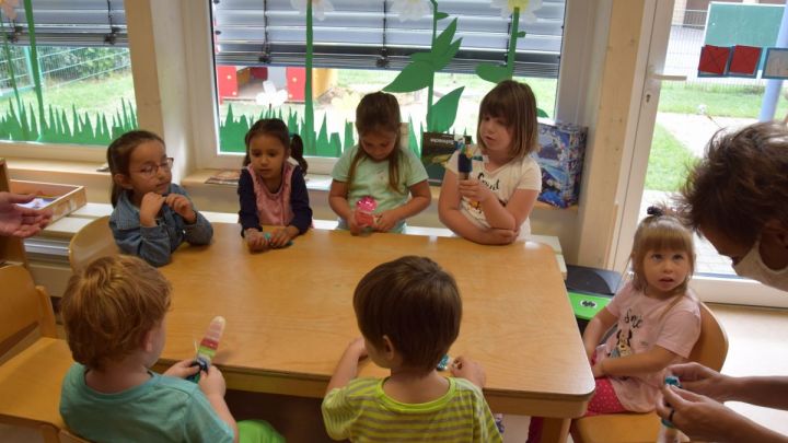 Eine „eisige“ Überraschung für den Kindergarten Meggen