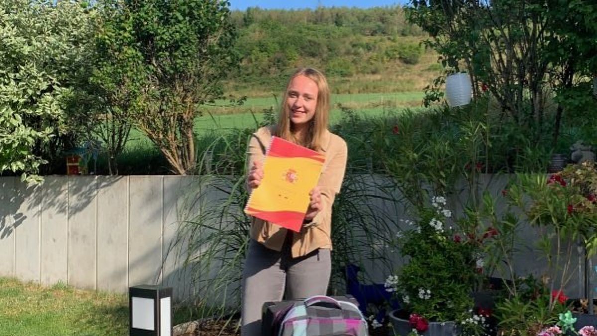 Luisa Frey freut sich über ihren Auslandsaufenthalt in Spanien. von privat