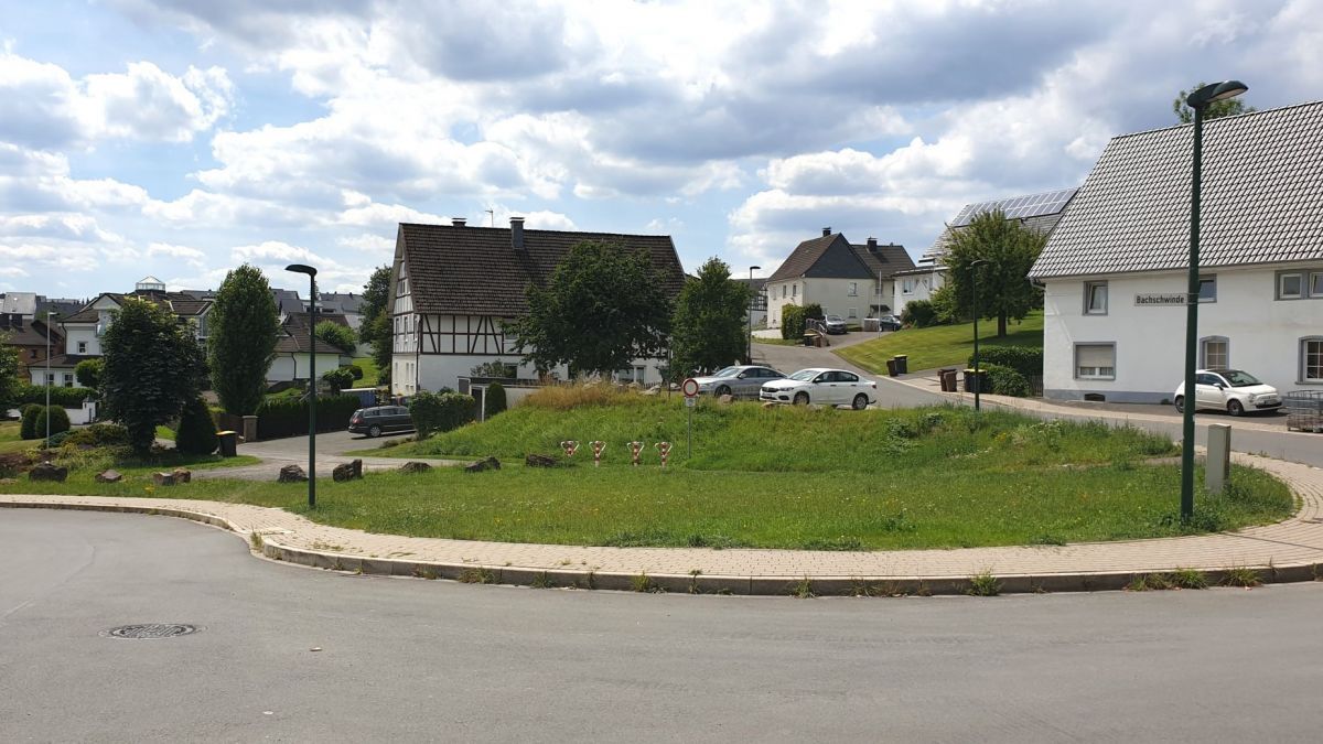 Unter der Voraussetzung, dass Fördergelder bewilligt werden, soll Biekhofen einen Dorfplatz erhalten. von privat