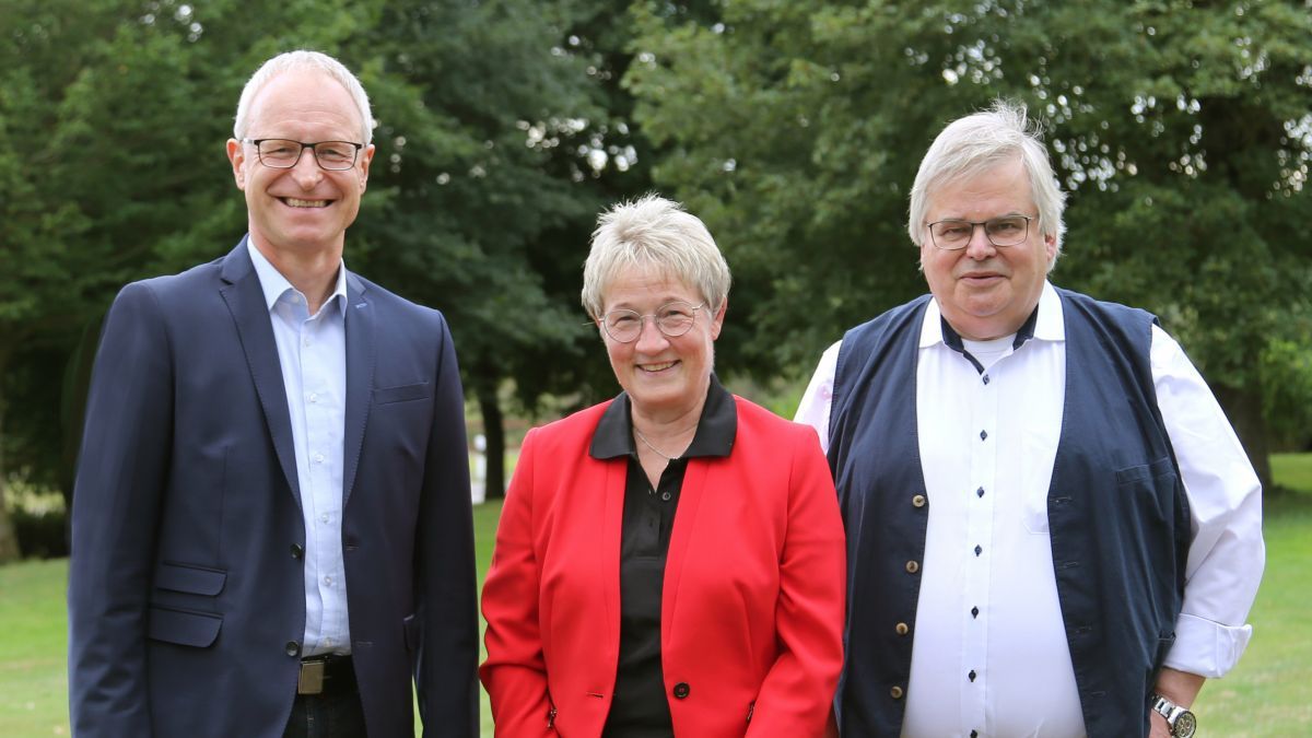 CDU-Fraktionschef Wolfgang Hesse (rechts) mit seinen beiden Stellvertretern Marion Schwarte und Michael Hecken. von CDU-Fraktion