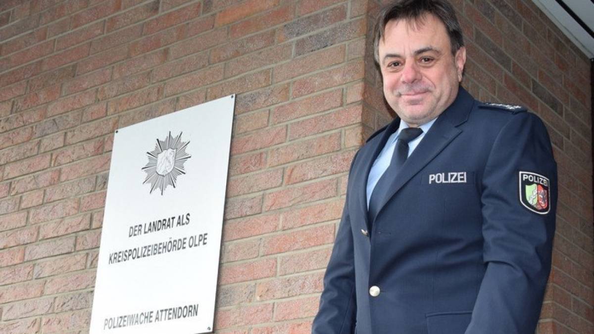 Elmar Beckmann leitet als Nachfolger von Achim Henkel die Polizeiwache in Attendorn. von F. Krause