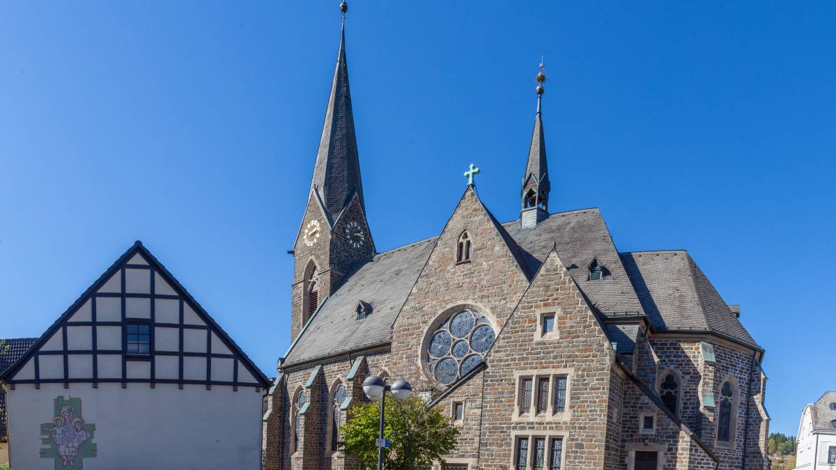 In der Lenhauser Pfarrkirche finden bis zum 10. Januar keine Gottesdienste statt.  von privatAchim Schnell