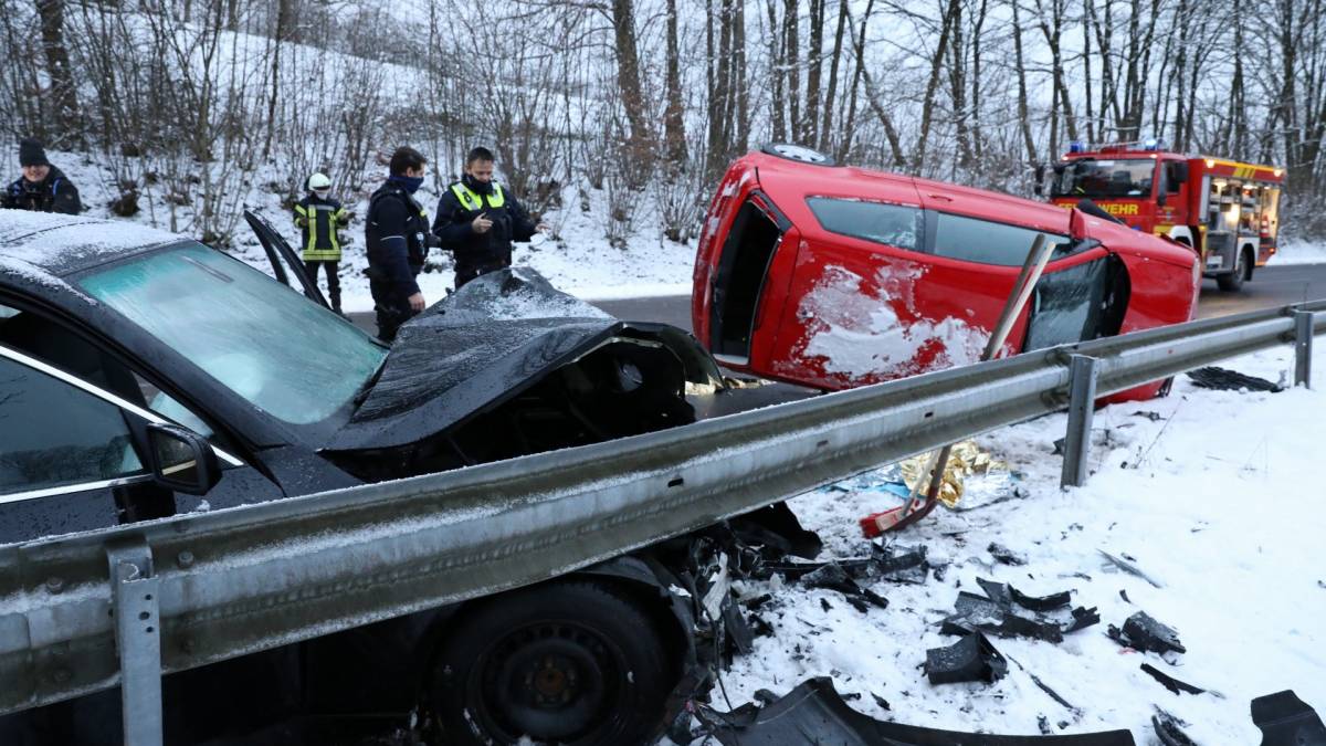 Unfall auf der Landstraße bei Bleche am Montag, 4. Januar. von Kai Osthoff