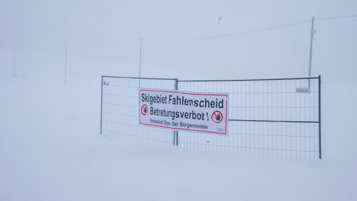 Das Skigebiet Fahlenscheid bleibt für Besucher gesperrt.