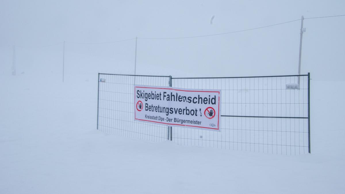 Das Skigebiet Fahlenscheid bleibt für Besucher gesperrt. von Nils Dinkel