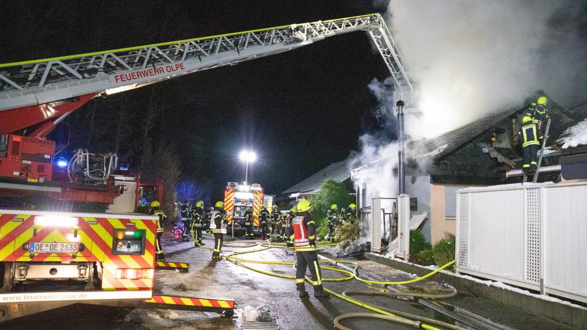 Zu einem Gebäudebrand in Stachelau musste die Feuerwehr am Freitagmorgen, 15. Januar, ausrücken. von Kai Osthoff