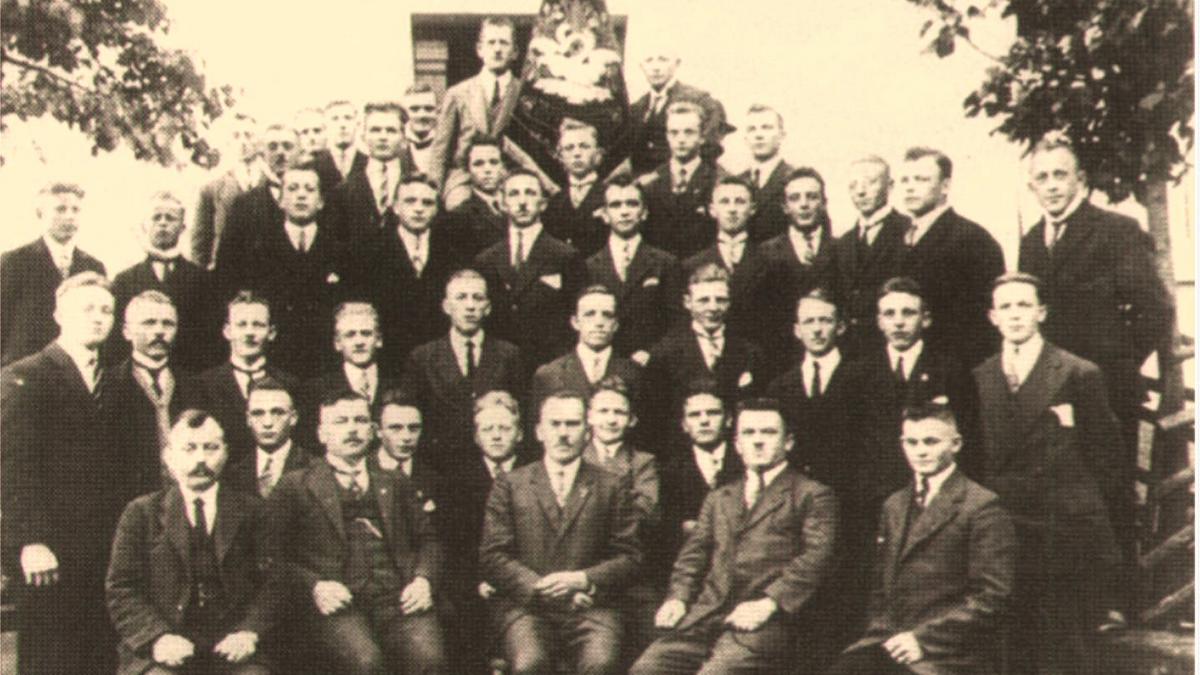Das älteste Vereinsfoto des Männerchores Frohsinn Ottfingen aus dem Jahr 1928. von privat