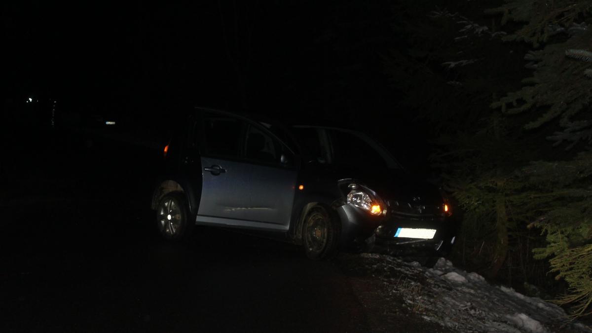 Das bei dem Unfall in Oedingen beschädigte Fahrzeug. von Kreispolizeibehörde Olpe