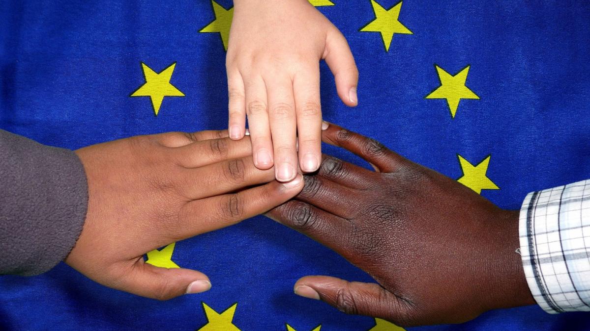 Die AG es TUTsichWAS betont: Die EU ist in der Verantwortung, um den Geflüchteten zu helfen. von pixabay
