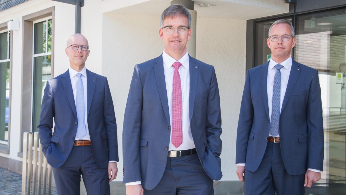 Blicken auf ein zufriedenstellendes Geschäftsjahr 2020 zurück: (von links) Andreas Ermecke, Michael Griese und Bernd Griese. von privat